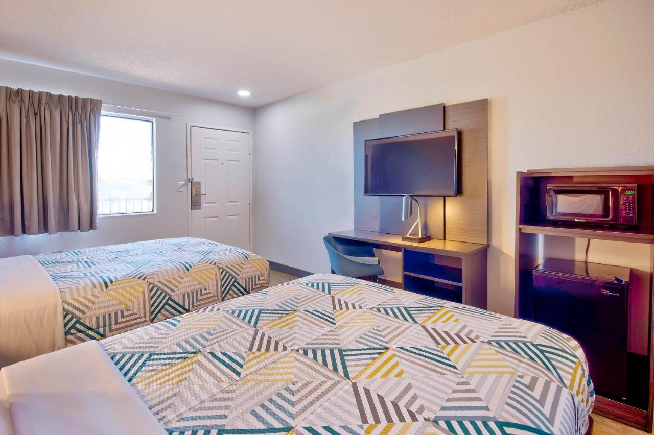 Hotel 6-vallejo, Ca - Six Flags West