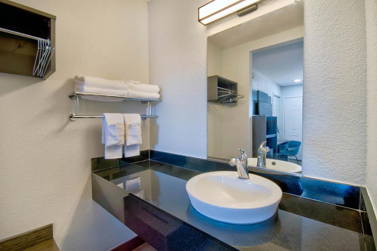 Hotel 6-vallejo, Ca - Six Flags West 2*