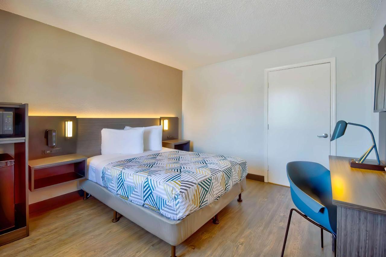 6-vallejo, Ca - Six Flags West Hotel